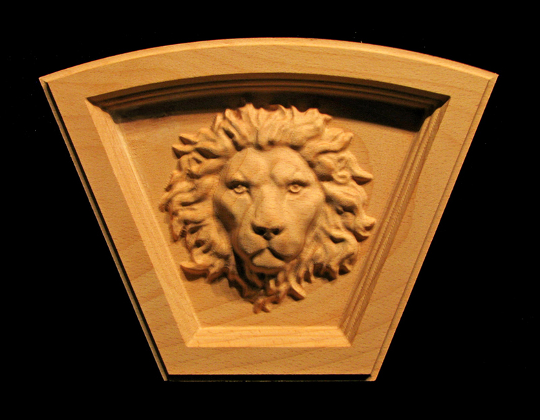 Keystone - Regal Lion - Arched Top